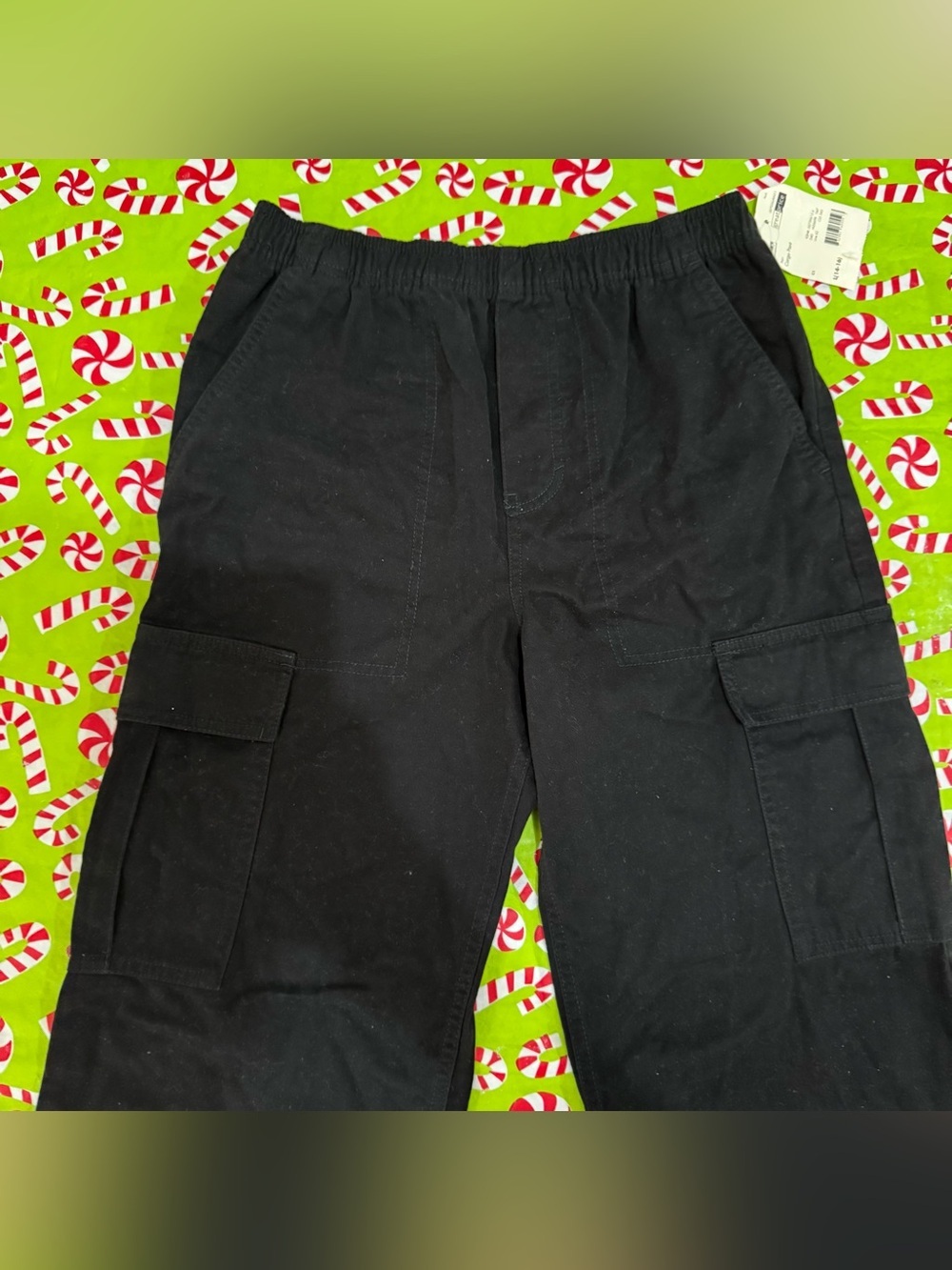 Boys L 14-16 Black Cargo Pants 100%Cotton 6 Pocket Elastic Waist Pull On Fit NWT - Picture 4 of 13